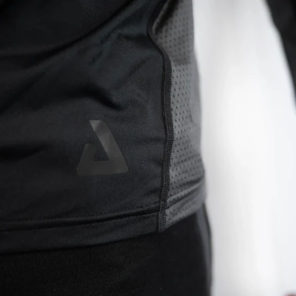 Kosa Neck Guard Shirt with Back Button - Image 5